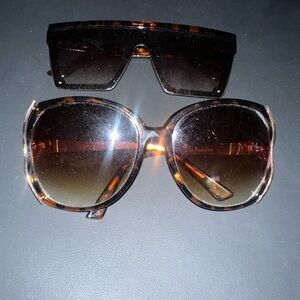 Bundle Of 2 Women’s Cheetah Print Sunglasses Amazing Condition